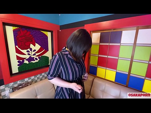 ❤️ Japansk sötnos med stora bröst onanerar med sexleksaker och får orgasm. Hon berättar i en intervju om sin knullupplevelse. Enorma bröst och hårig fitta som stönar högt. Osakaporn ❌ Sexvideo at us ❤